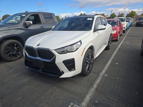 Used 2025 BMW X2 xDrive28i AWD/4WD image 1