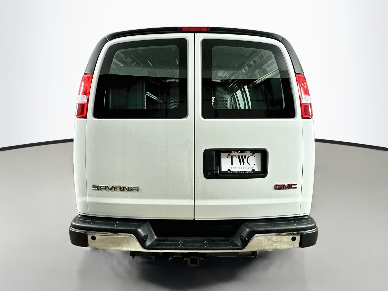 Used 2025 GMC Savana 2500 w/ Enhanced Convenience Package RWD image 6