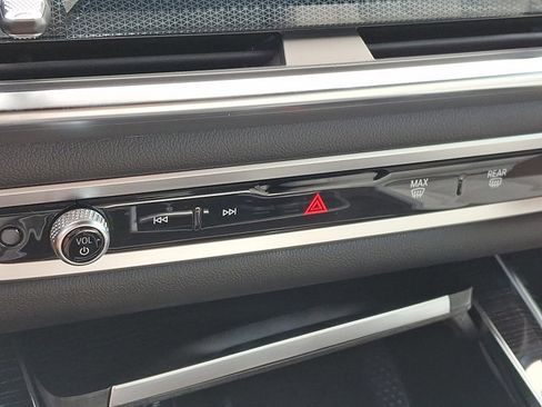 New 2026 BMW X7 xDrive40i w/ M Sport Package image 13