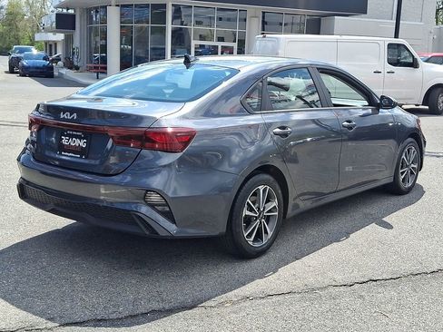 Used 2024 Kia Forte LXS FWD image 5