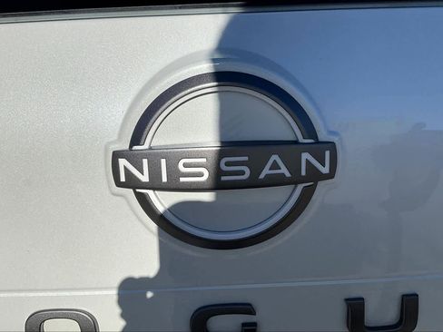 New 2026 Nissan Rogue Platinum w/ Platinum Premium Package image 8