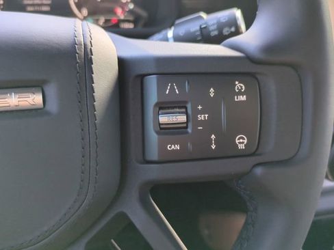Used 2025 Land Rover Defender 110 X image 30