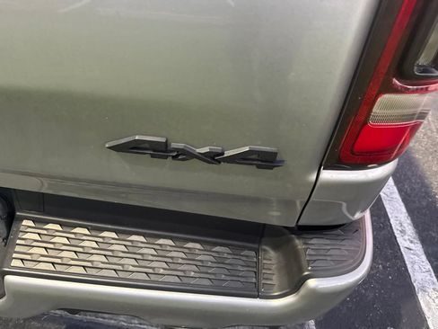 Used 2021 RAM 1500 Laramie AWD/4WD image 12