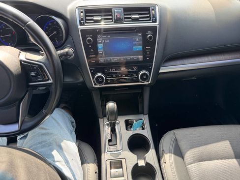 Used 2018 Subaru Outback 2.5i Limited w/ Popular Package #2 image 16