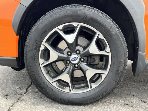 Used 2018 Subaru Crosstrek 2.0i Premium w/ Eyesight System image 9