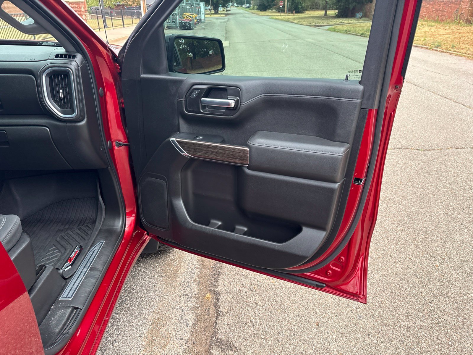 Used 2021 Chevrolet Silverado 1500 RST AWD/4WD image 34