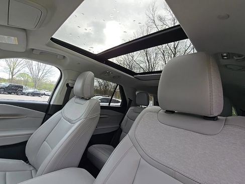 Used 2025 Ford Explorer Active w/ Active Comfort Package image 23