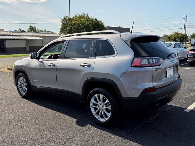 Used 2019 Jeep Cherokee Latitude w/ Popular Appearance Group FWD image 9