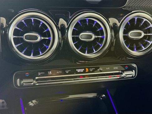 Certified 2021 Mercedes-Benz GLB 35 AMG 4MATIC image 17