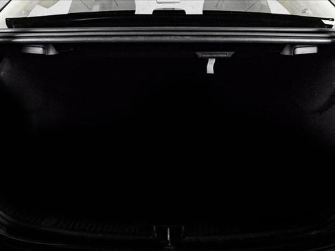 Used 2023 Mercedes-Benz E 350 4MATIC Sedan image 6