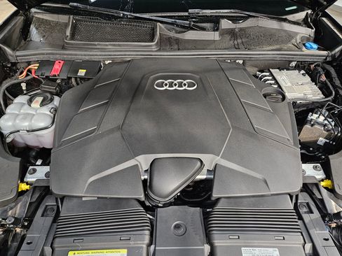 Used 2020 Audi Q8 Premium Plus w/ Premium Plus Package image 19