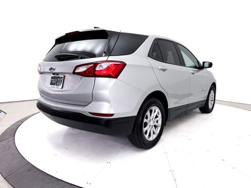 Used 2021 Chevrolet Equinox LS w/ LS Convenience Package FWD image 15