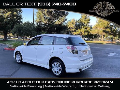 Used 2005 Toyota Matrix XR FWD image 7