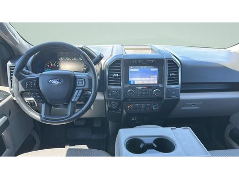 Used 2018 Ford F150 XLT w/ Equipment Group 302A Luxury AWD/4WD image 9