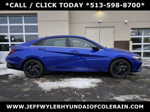 New 2026 Hyundai Elantra SEL Sport Premium image 2