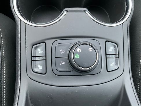 Used 2024 GMC Terrain SLT image 10