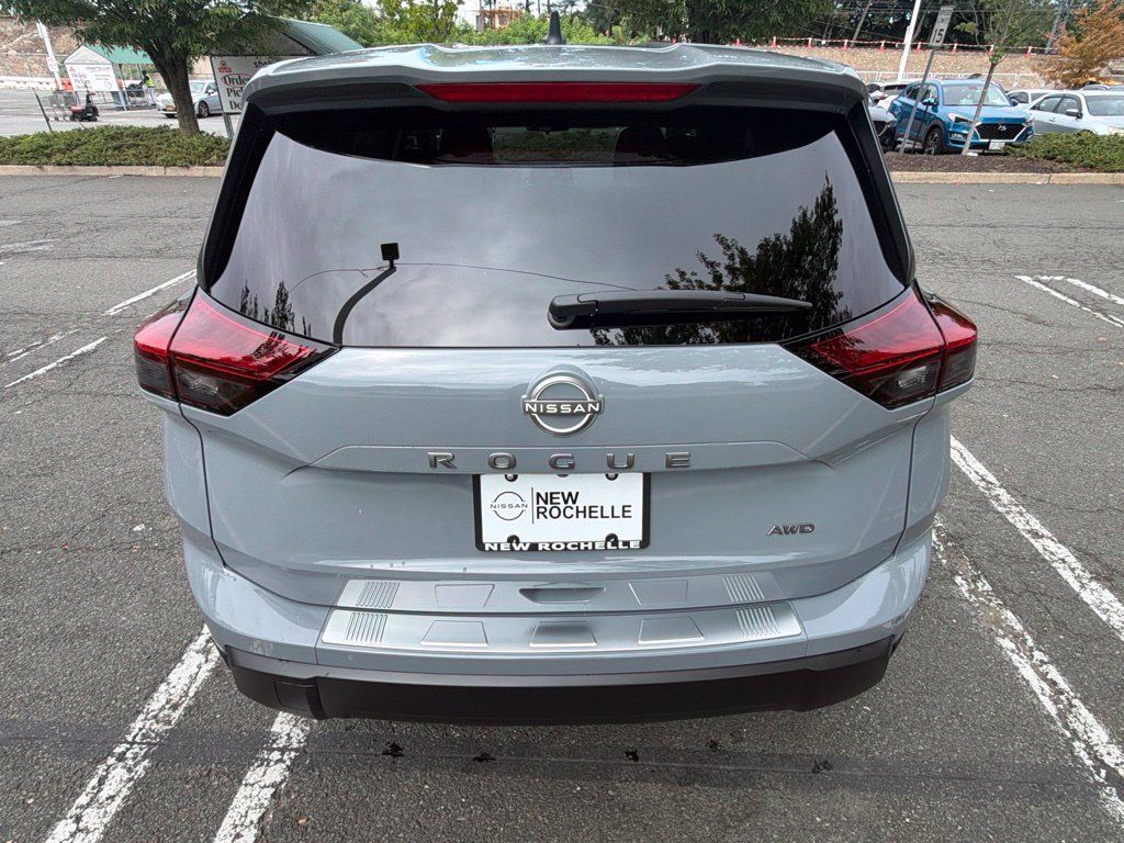 Used 2026 Nissan Rogue SV w/ Cold Weather Package AWD/4WD image 8