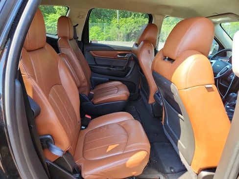 Used 2017 Chevrolet Traverse Premier AWD/4WD image 9