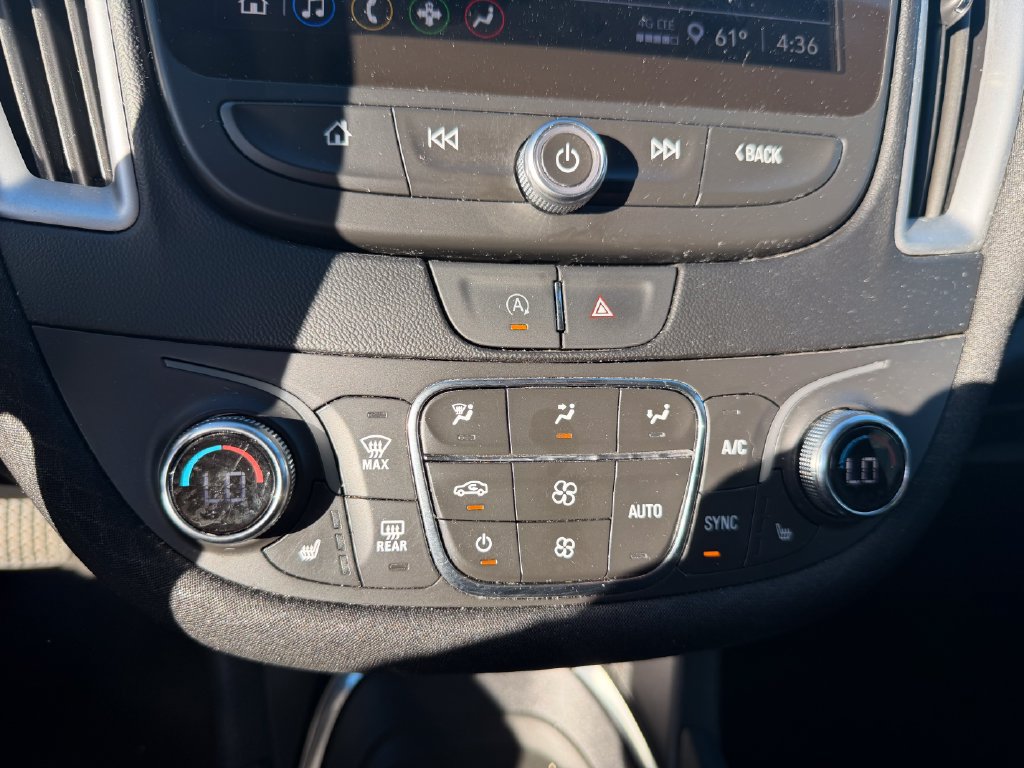 Used 2024 Chevrolet Malibu LT FWD image 11