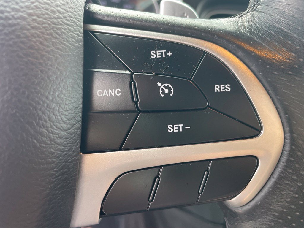 Used 2018 Dodge Charger R/T w/ Plus Group RWD image 31