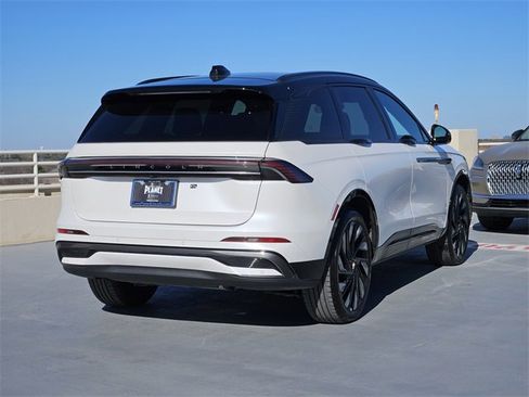 New 2026 Lincoln Nautilus Reserve w/ Jet Appearance Package image 7