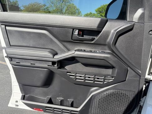 Used 2024 Toyota Tacoma SR image 14