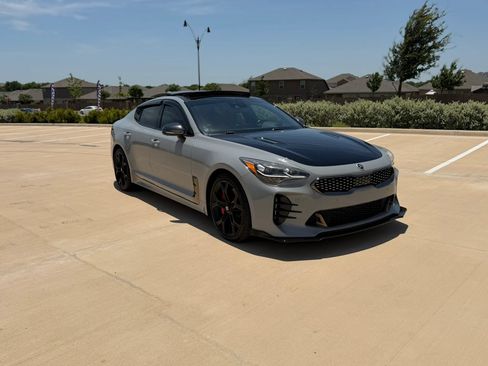 Used 2019 Kia Stinger GT2 RWD image 3