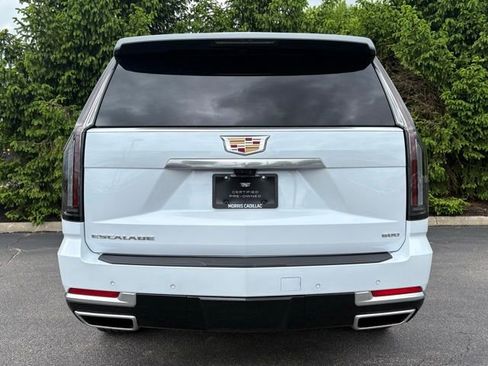 Used 2026 Cadillac Escalade Luxury w/ Touring Package AWD/4WD image 4