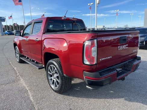 Used 2019 GMC Canyon Denali image 7