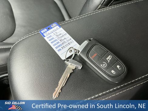 Used 2023 Jeep Cherokee Altitude Lux image 8