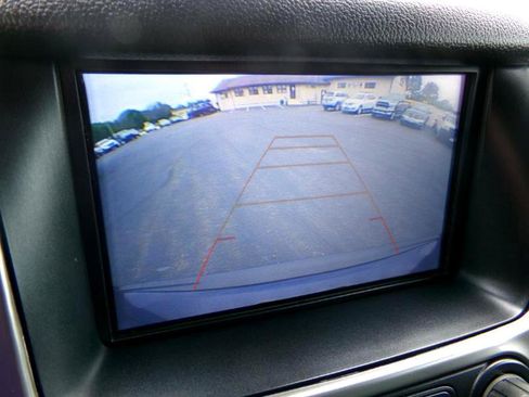 Used 2018 Chevrolet Suburban LT image 27