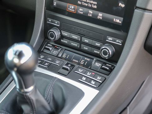 Used 2024 Porsche 718 Boxster image 24