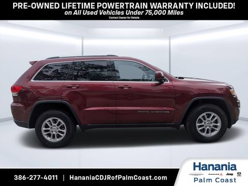 Used 2018 Jeep Grand Cherokee Laredo AWD/4WD image 2