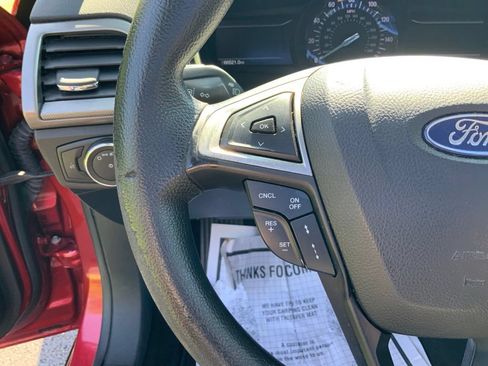 Used 2020 Ford Fusion SE FWD image 21