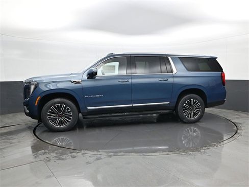 New 2026 GMC Yukon XL Elevation image 8