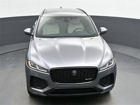 Used 2023 Jaguar F-PACE R-Dynamic S image 41