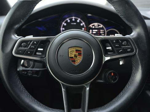 Certified 2021 Porsche Cayenne Coupe AWD/4WD image 16