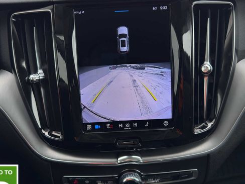 Used 2023 Volvo XC60 B5 Core image 26