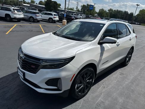 Used 2022 Chevrolet Equinox RS w/ RS Leather Package AWD/4WD image 11