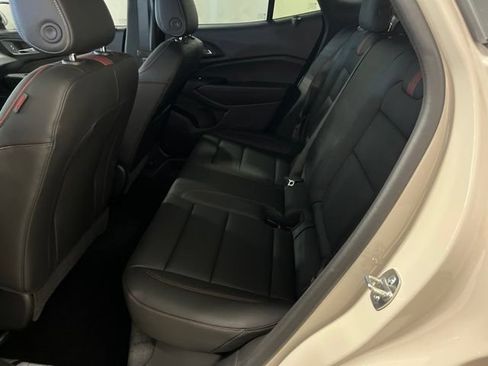 Used 2026 Chevrolet Trax RS FWD image 19