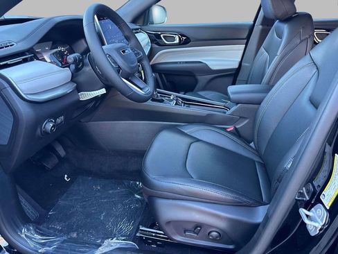 New 2026 Jeep Compass Limited image 7