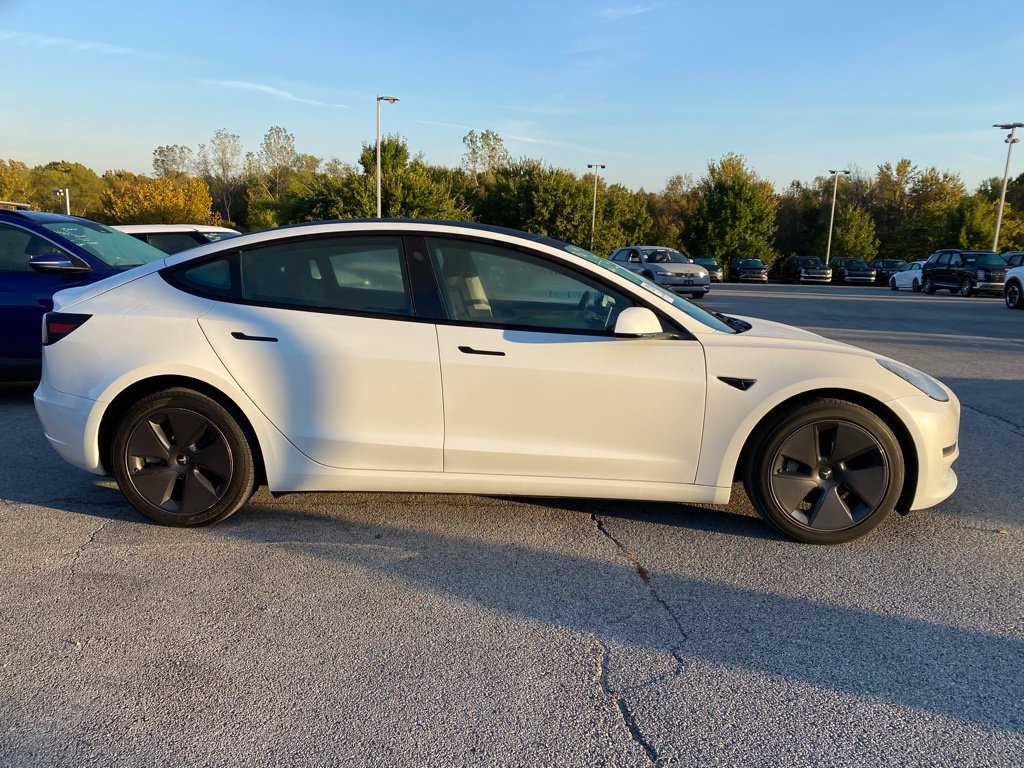 Used 2023 Tesla Model 3 Standard Range RWD image 8