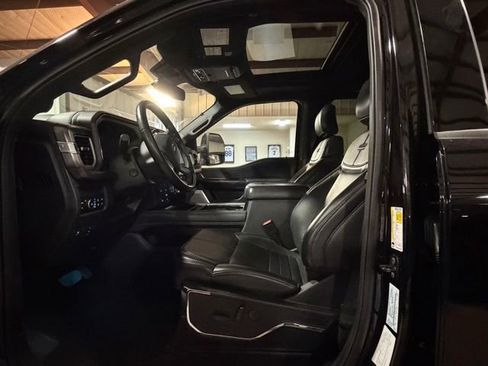 Used 2025 Ford F250 Platinum AWD/4WD image 12