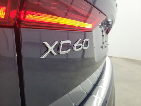 New 2026 Volvo XC60 T8 Ultra w/ Protection Package Premier AWD/4WD image 9