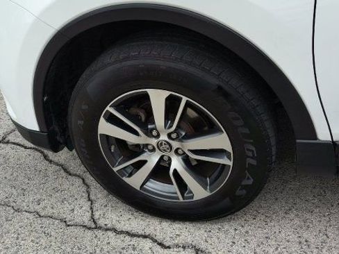 Used 2018 Toyota RAV4 XLE image 22