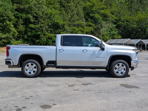 Used 2023 Chevrolet Silverado 2500 LTZ w/ LTZ Convenience Package AWD/4WD image 10