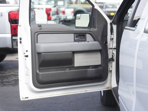 Used 2013 Ford F150 XLT w/ Mid Equipment Group image 30