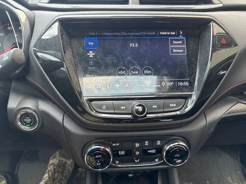 Used 2023 Chevrolet TrailBlazer RS w/ Sun and Liftgate Package FWD image 13