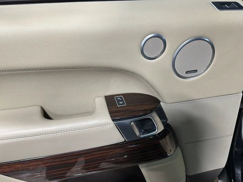 Used 2017 Land Rover Range Rover HSE AWD/4WD image 12