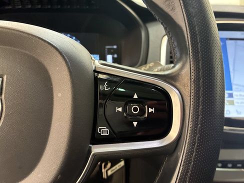 Used 2016 Volvo XC90 T6 Momentum AWD/4WD image 21